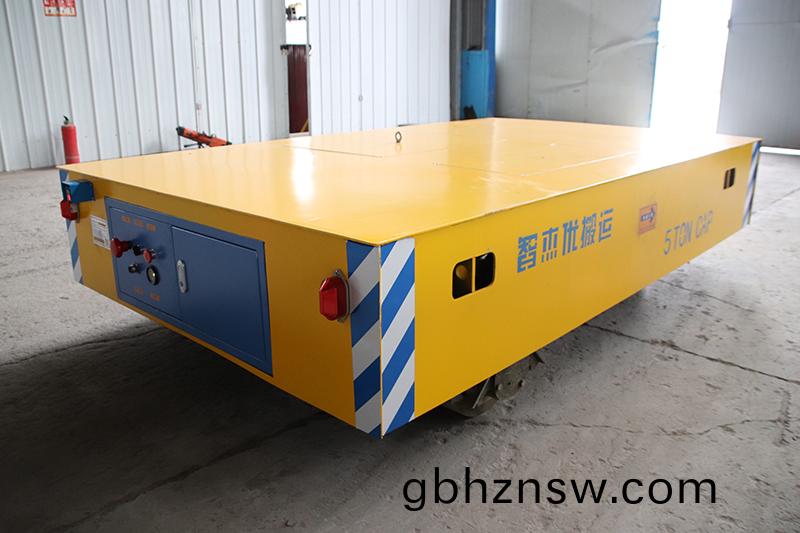 無(wu)軌(gui)電(dian)動(dong)平闆車(che)使用(yong)前后要(yao)註(zhu)意(yi)的(de)事(shi)項有(you)哪(na)些(xie)？