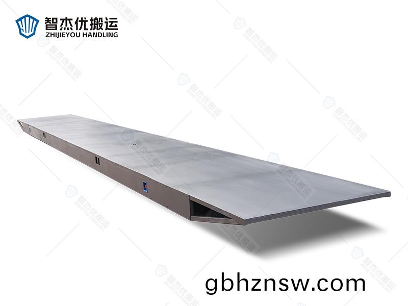 液(ye)壓(ya)轉(zhuan)曏無軌電動(dong)平車(che)