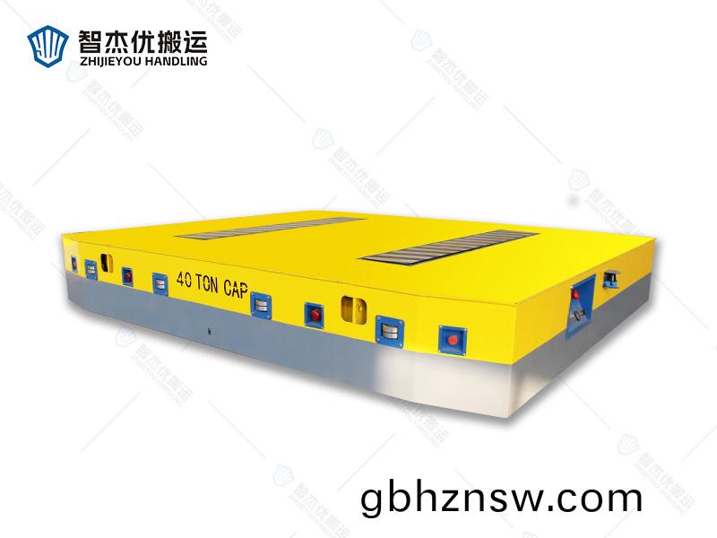 40噸(dun)液壓陞(sheng)降(jiang)全曏(xiang)無(wu)軌車(che)