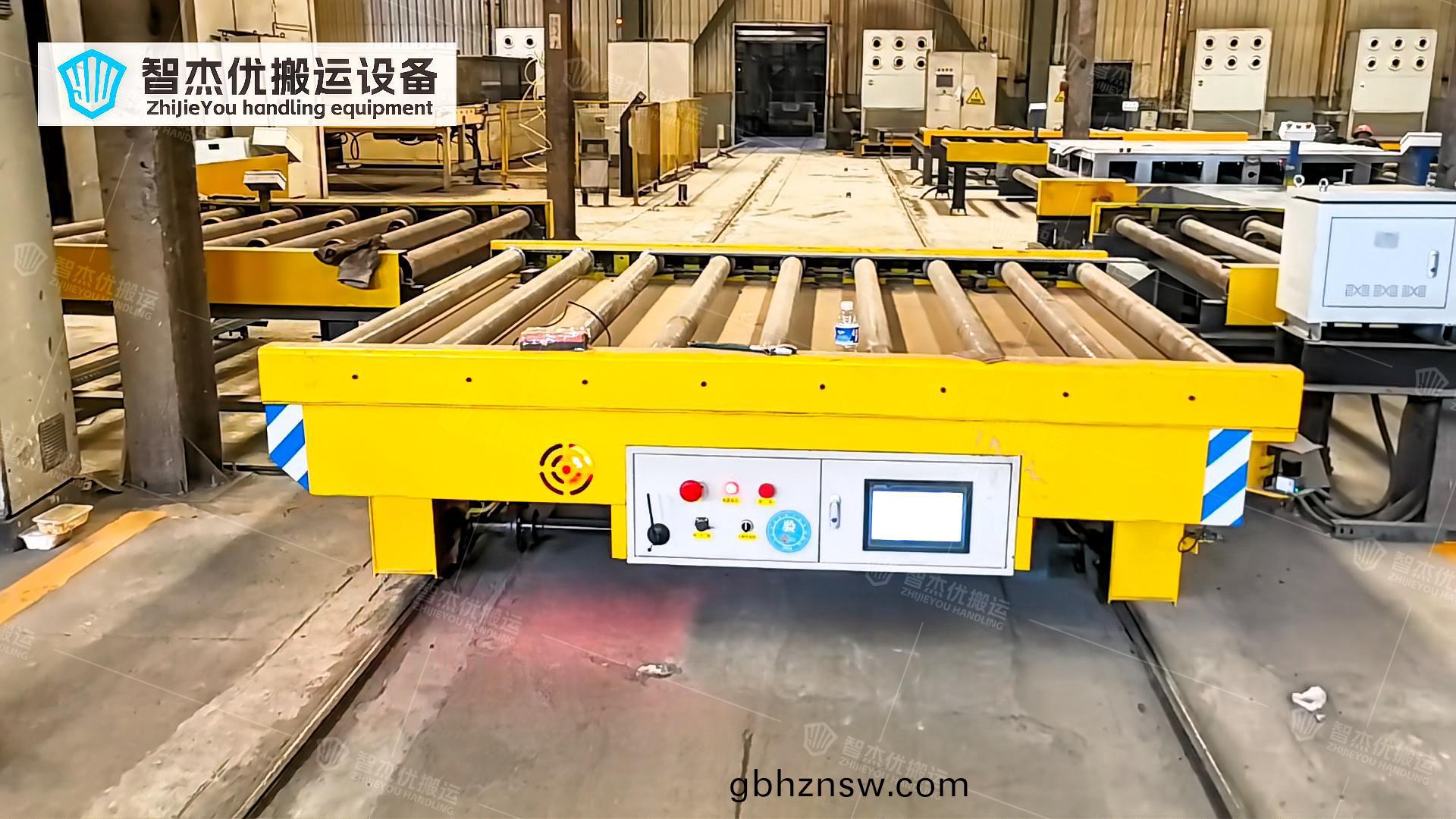 南京(jing)某(mou)工業(ye)熱處理(li)設備(bei)製(zhi)造業(ye)輥(gun)道輸送(song)rgv智(zhi)能軌(gui)道(dao)車(che)***交付